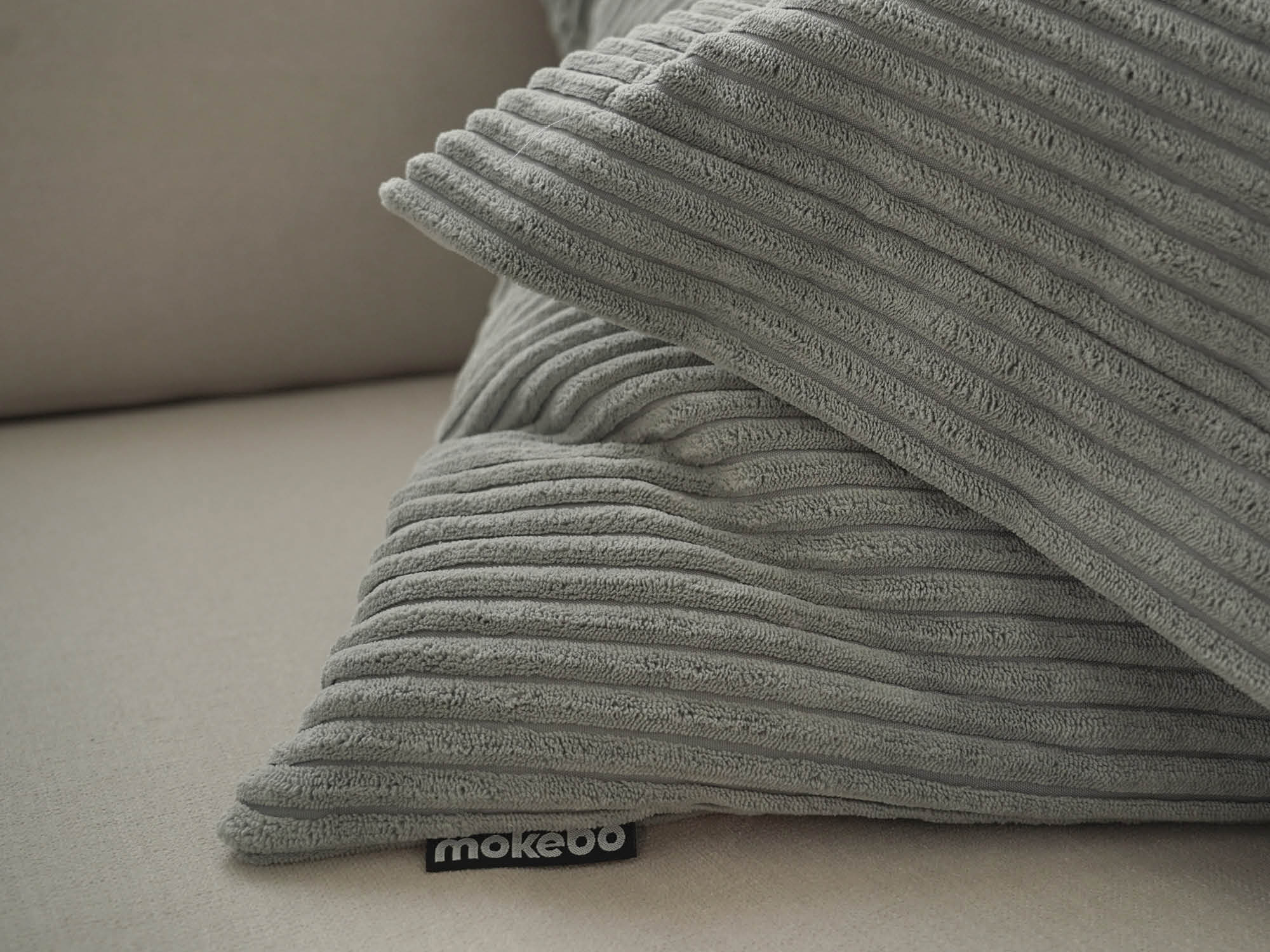 Kissen aus Cordstoff