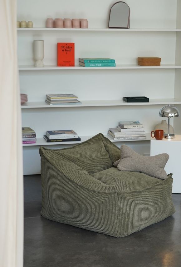 Cord Möbel wie Sitzsäcke, Poufs, Sofas und Kissen