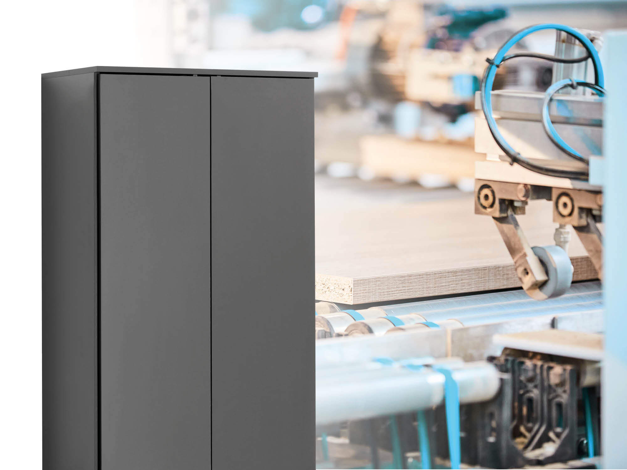 Ein Schrank direkt aus Nordrhein-Westfalen mit nachhaltigem Holz.