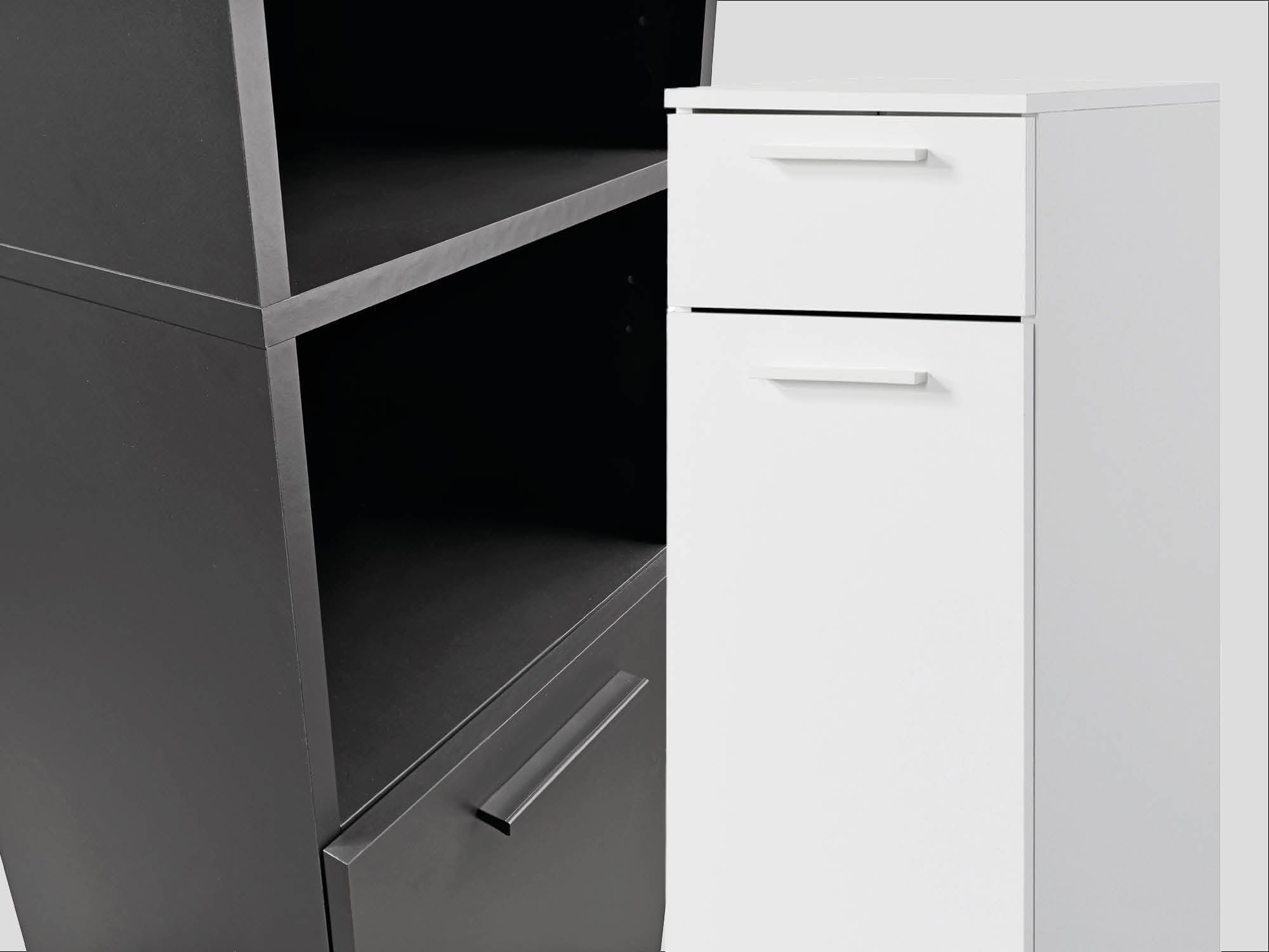 Bad-Hochschrank in weiß und anthrazit