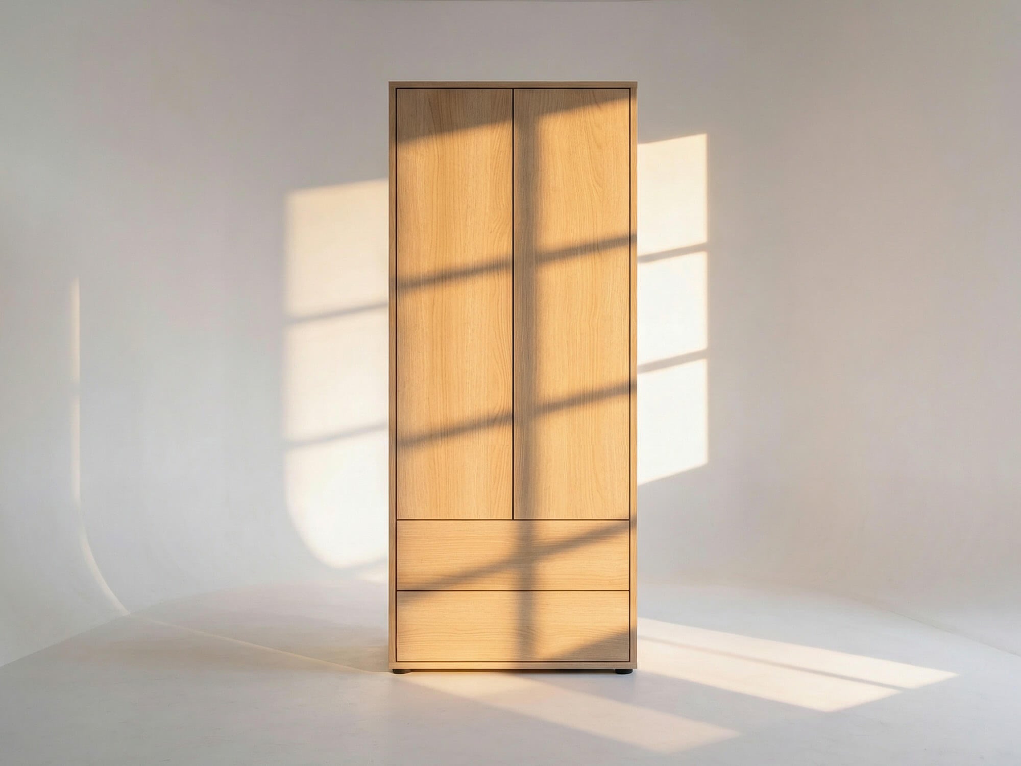 Hochschrank mit Schubladen in heller Eiche