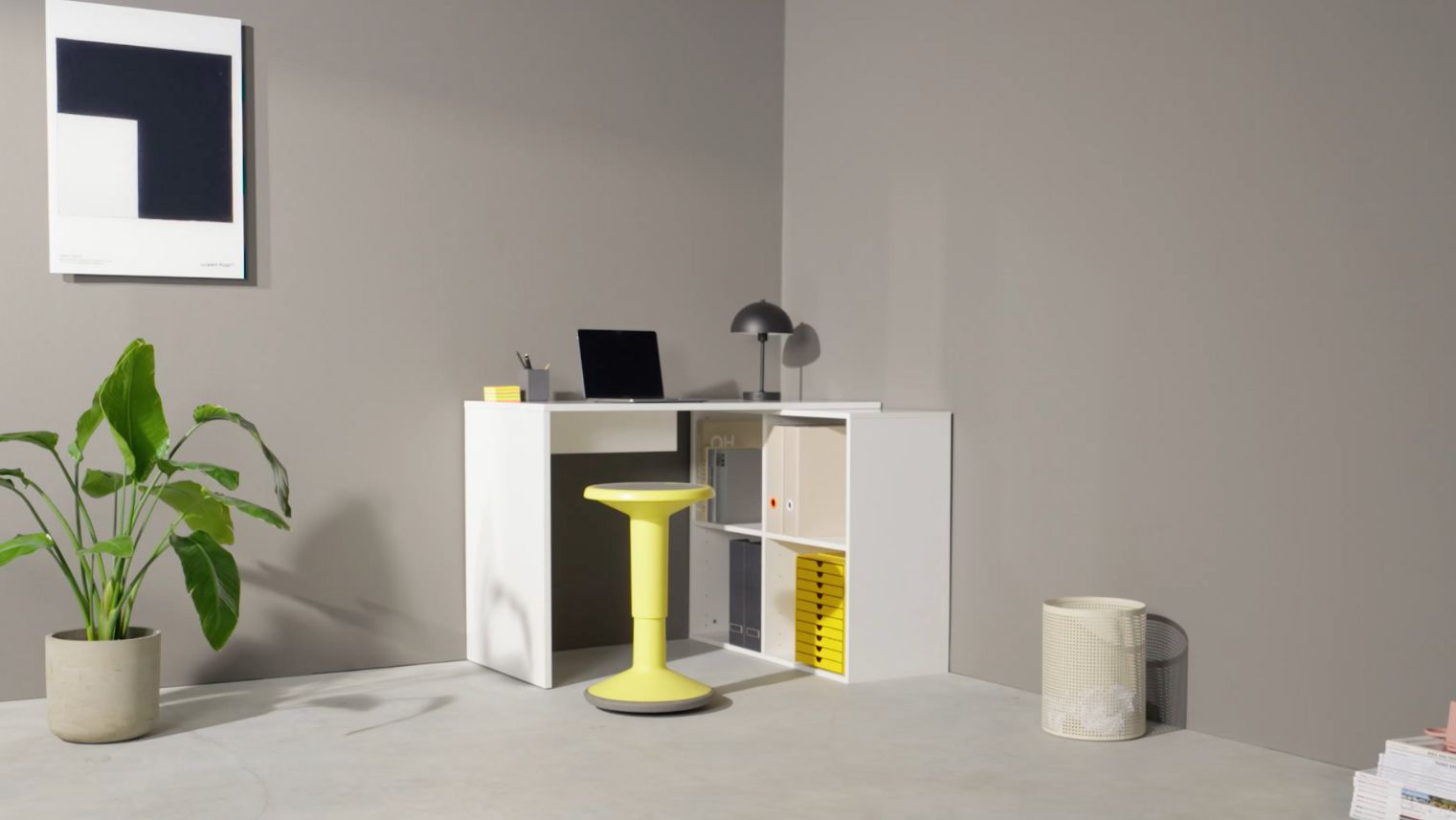 Schreibtisch mit Aktenschrank in Weiß