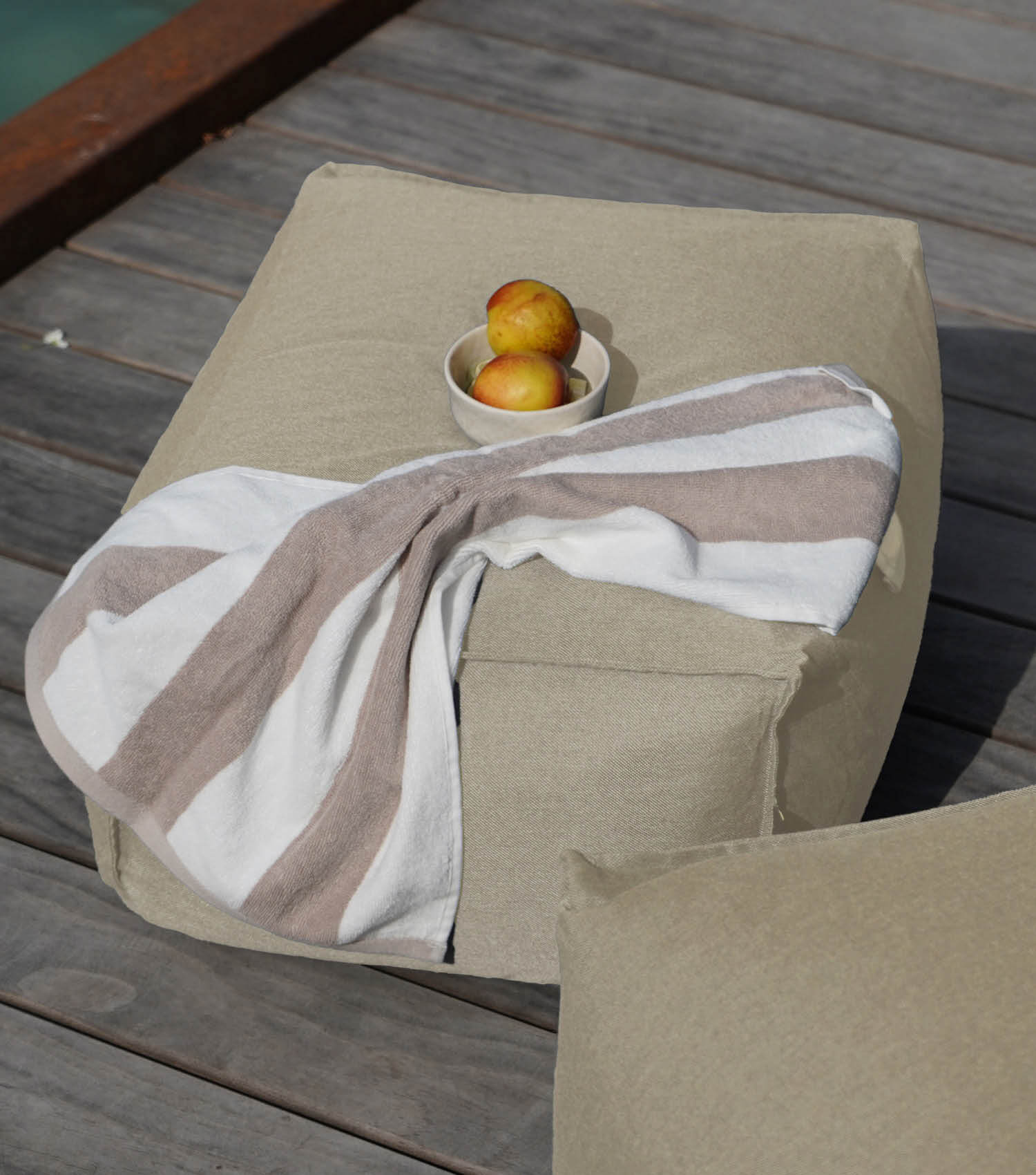 Outdoor Pouf Hocker Sitzkissen Bodenkissen 'Der Ruhepouf' Fußhocker eckig