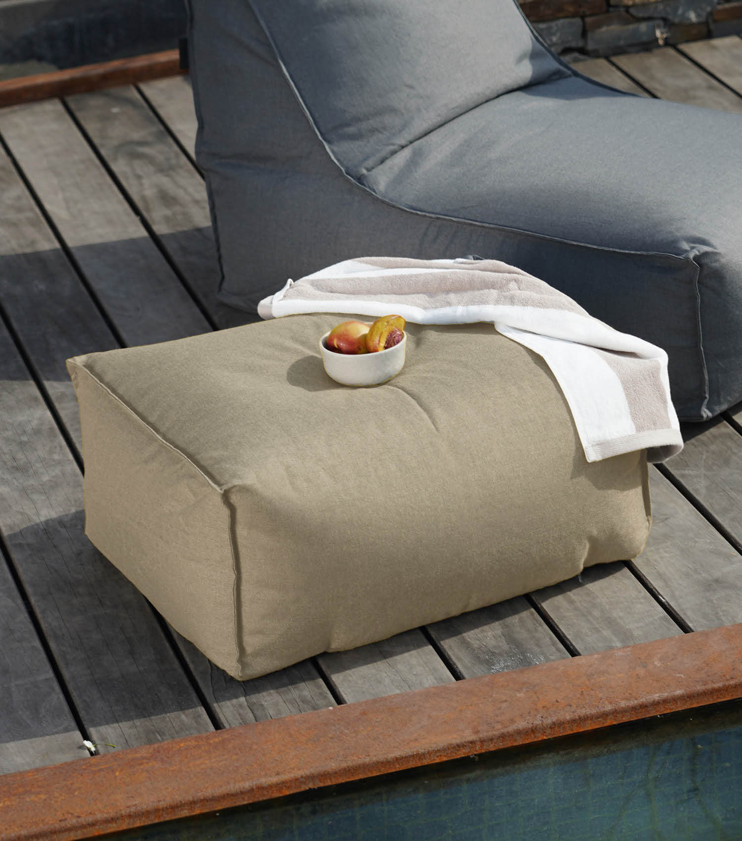 Outdoor Pouf Hocker Sitzkissen Bodenkissen 'Der Ruhepouf' Fußhocker eckig