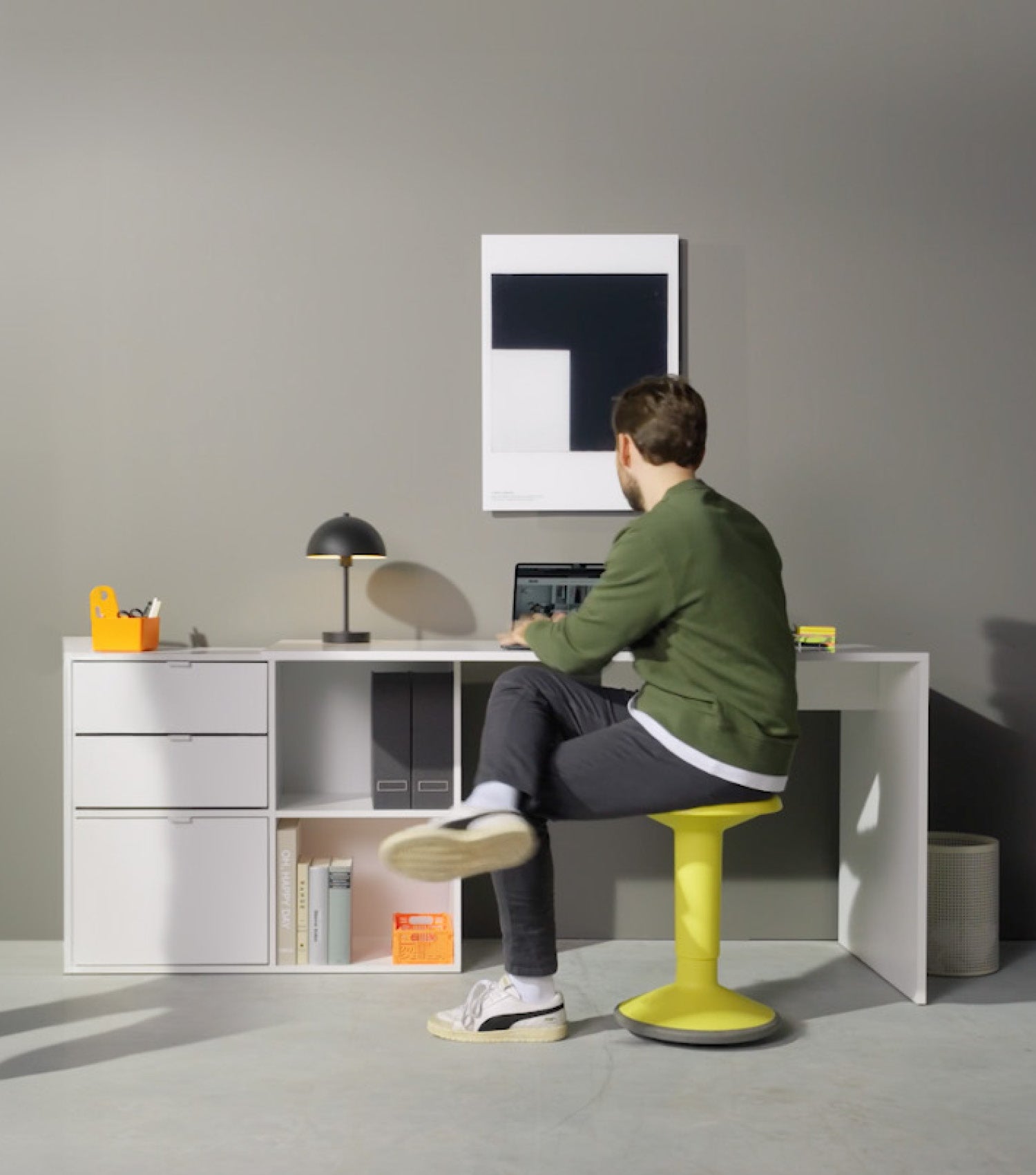 Aktenregal 'Der Verstauer'