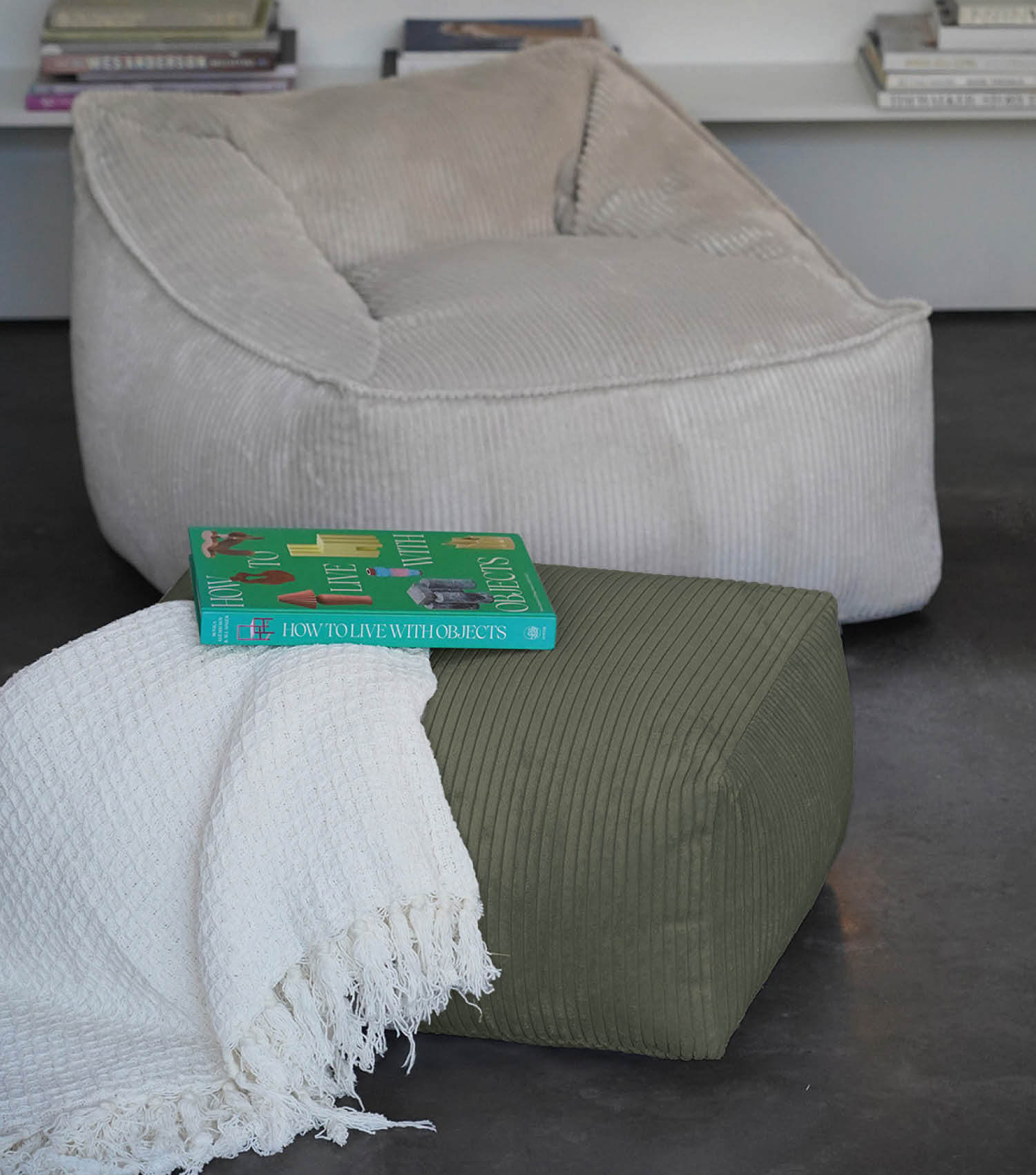 Indoor Pouf Hocker Sitzkissen Bodenkissen 'Der Ruhestifter' Fußhocker eckig