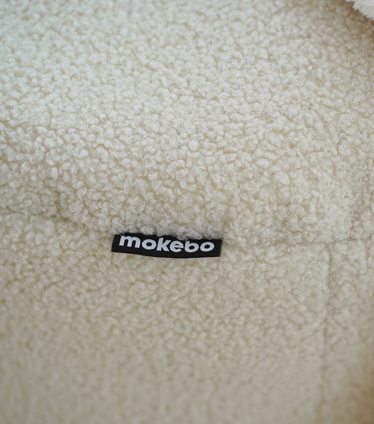 mokebo® 'Mochi' Bouclé poef hocker voetenbankje bijzettafel