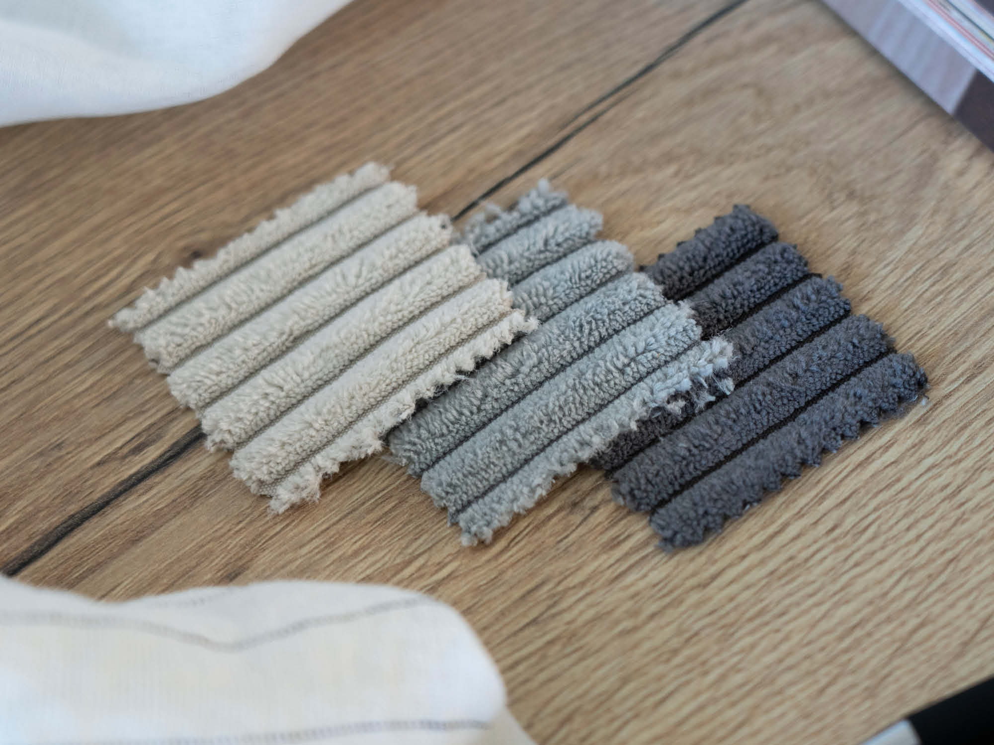 Stoffmuster Cord in grau anthrazit und beige