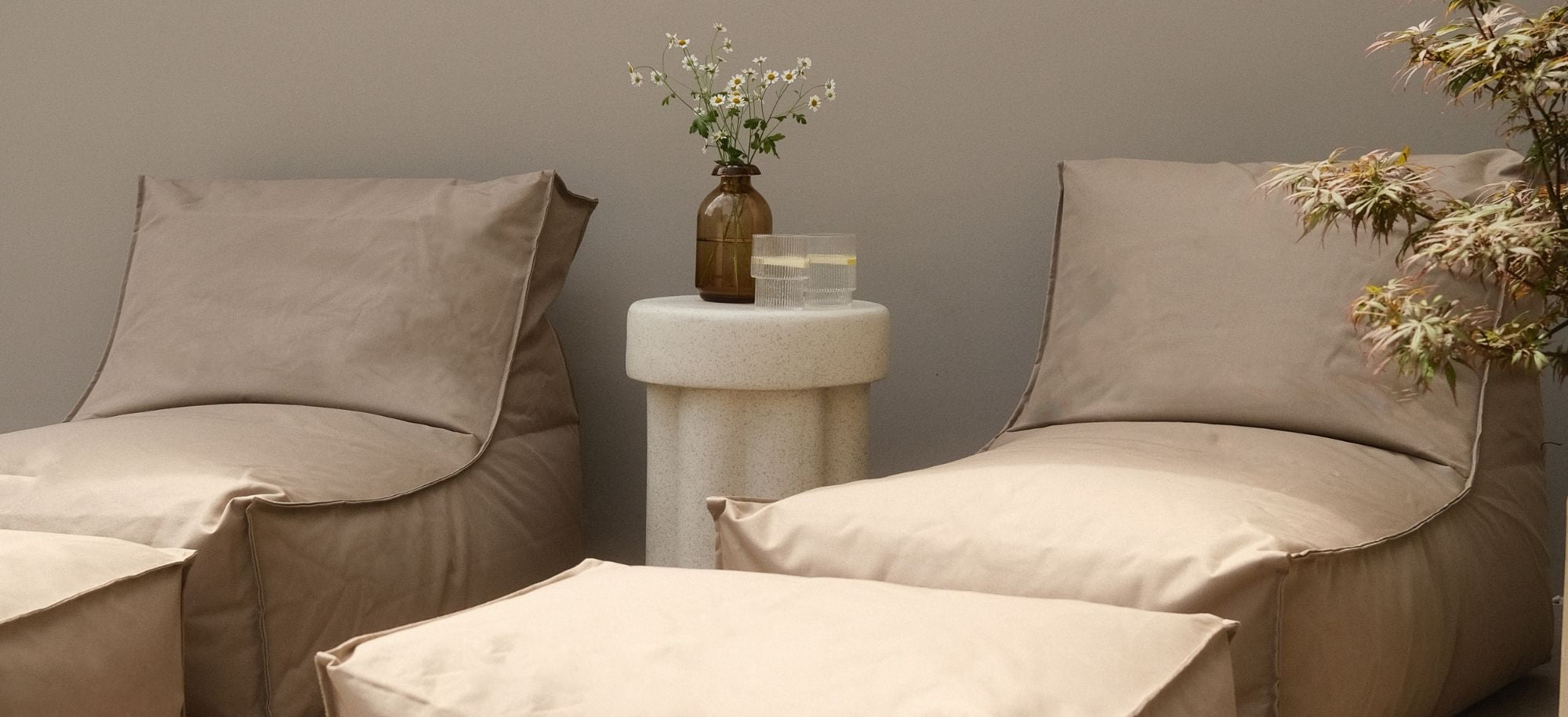 Outdoor Sitzsäcke von mokebo in Khaki-Beige