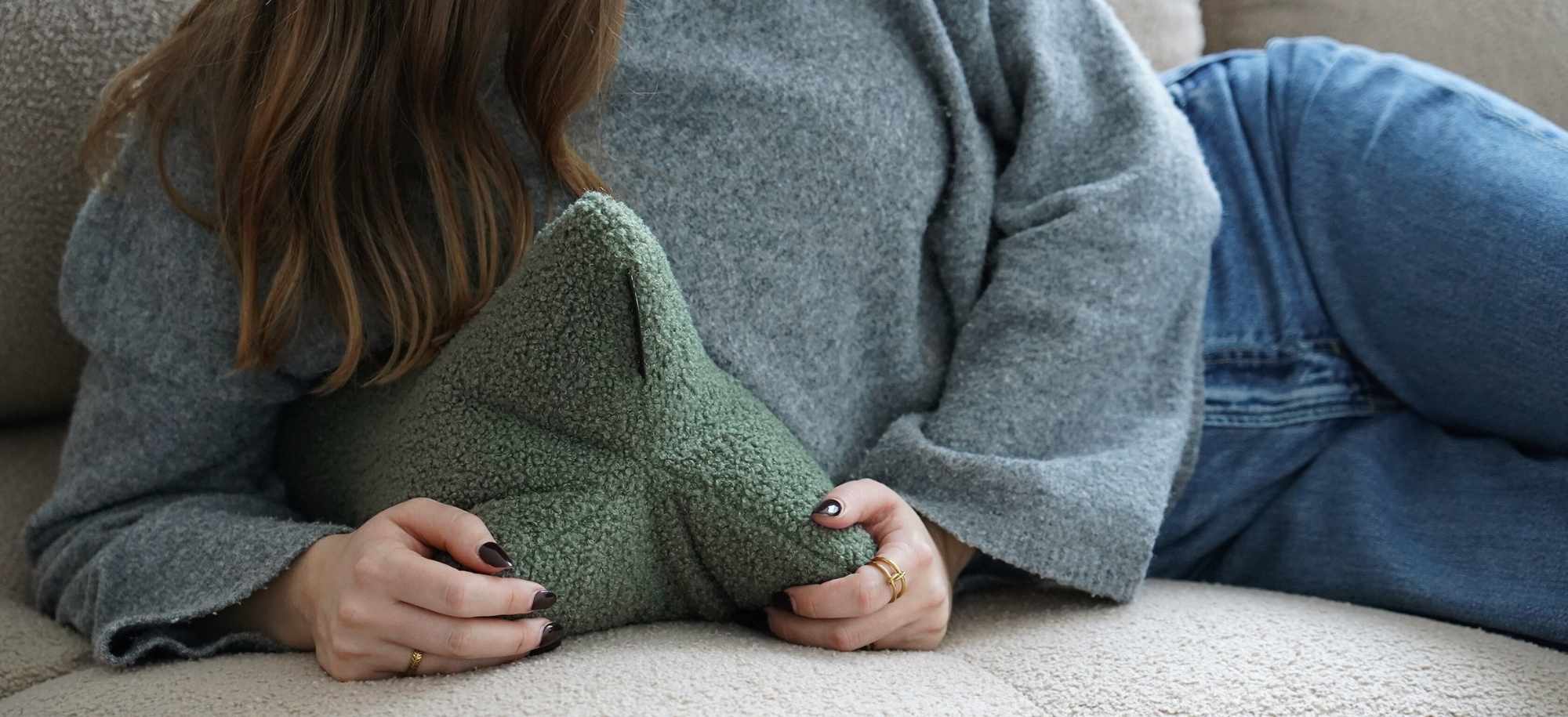 Leseknochen Lesekissen aus Boucléstoff