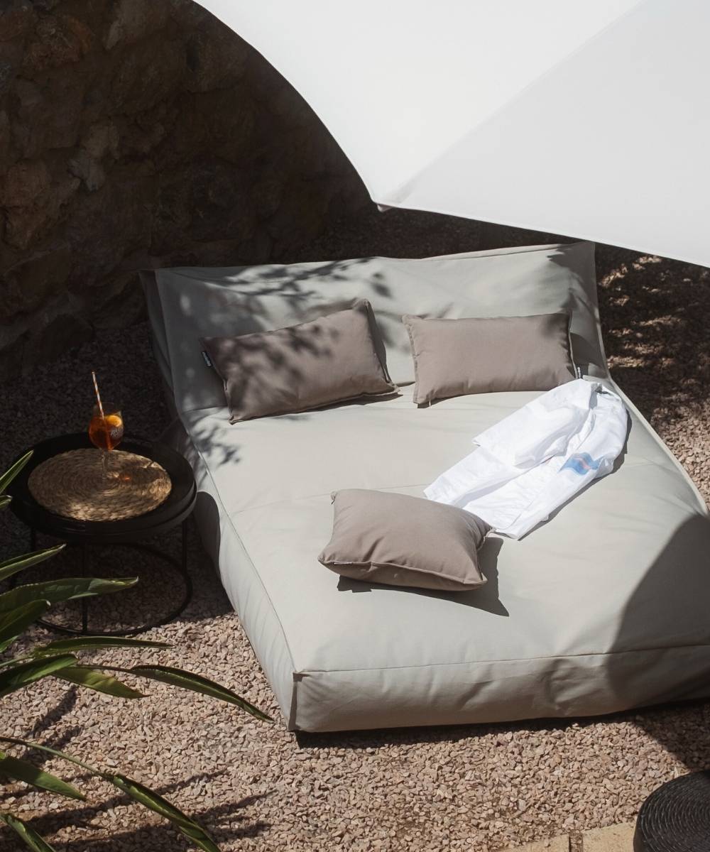 Stylishes Outdoor Daybed Made in Germany