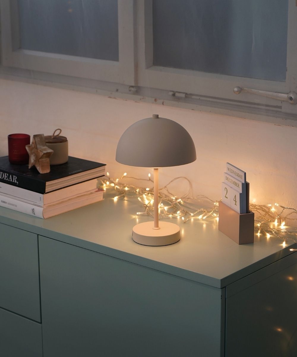 Kabellose Tischlampe für festliche Beleuchtung